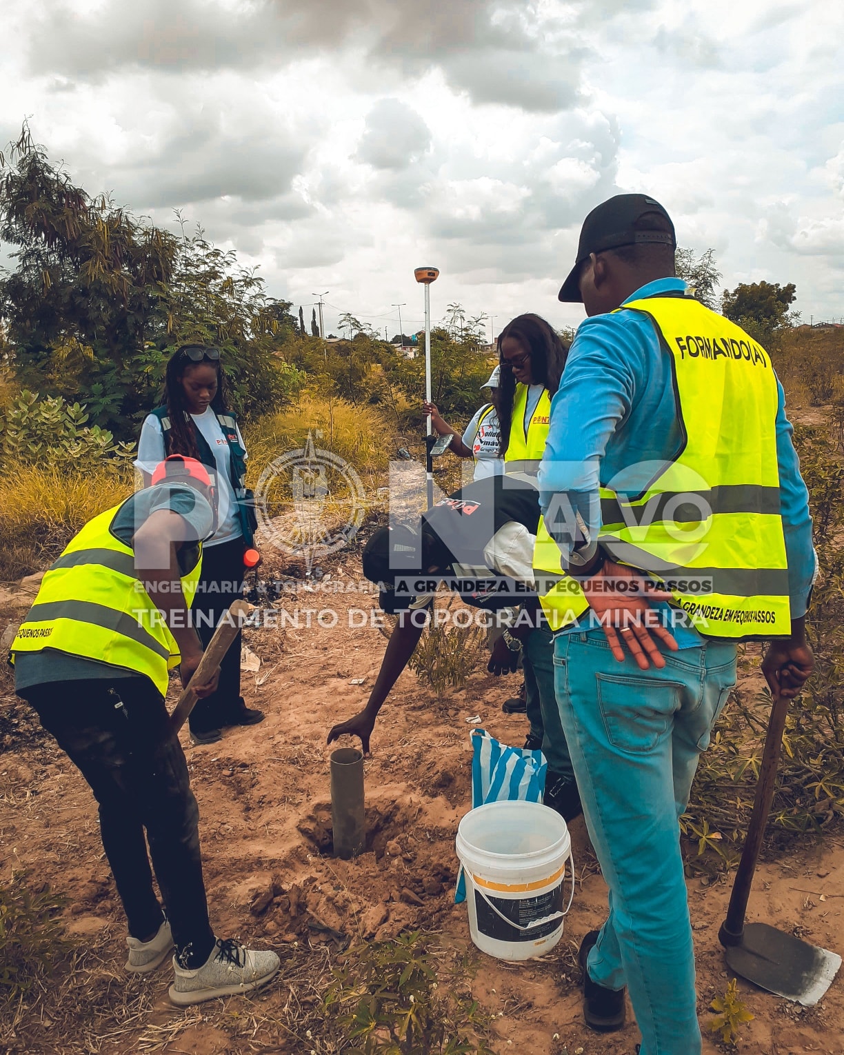 Registo do projeto Ponto Alvo Realiza com sucesso a 2ª edição prática do treinamento de Topografia Mineira